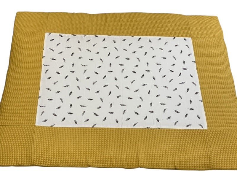 Boxkleed okergeel kleine veertjes