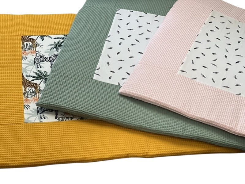 Boxkleed oud groen kleine veertjes