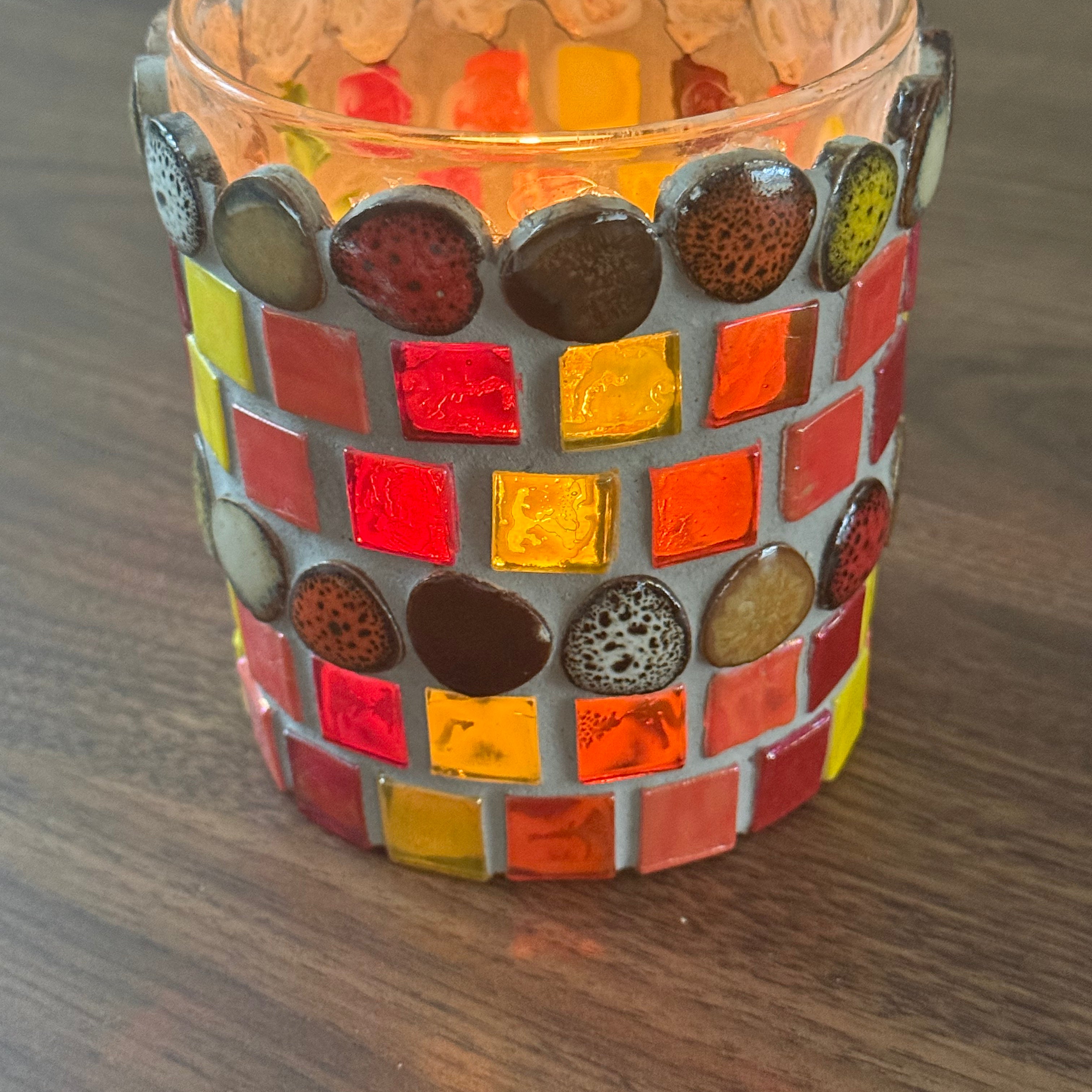 Mozaïek waxine licht houder handgemaakt red met pebbles