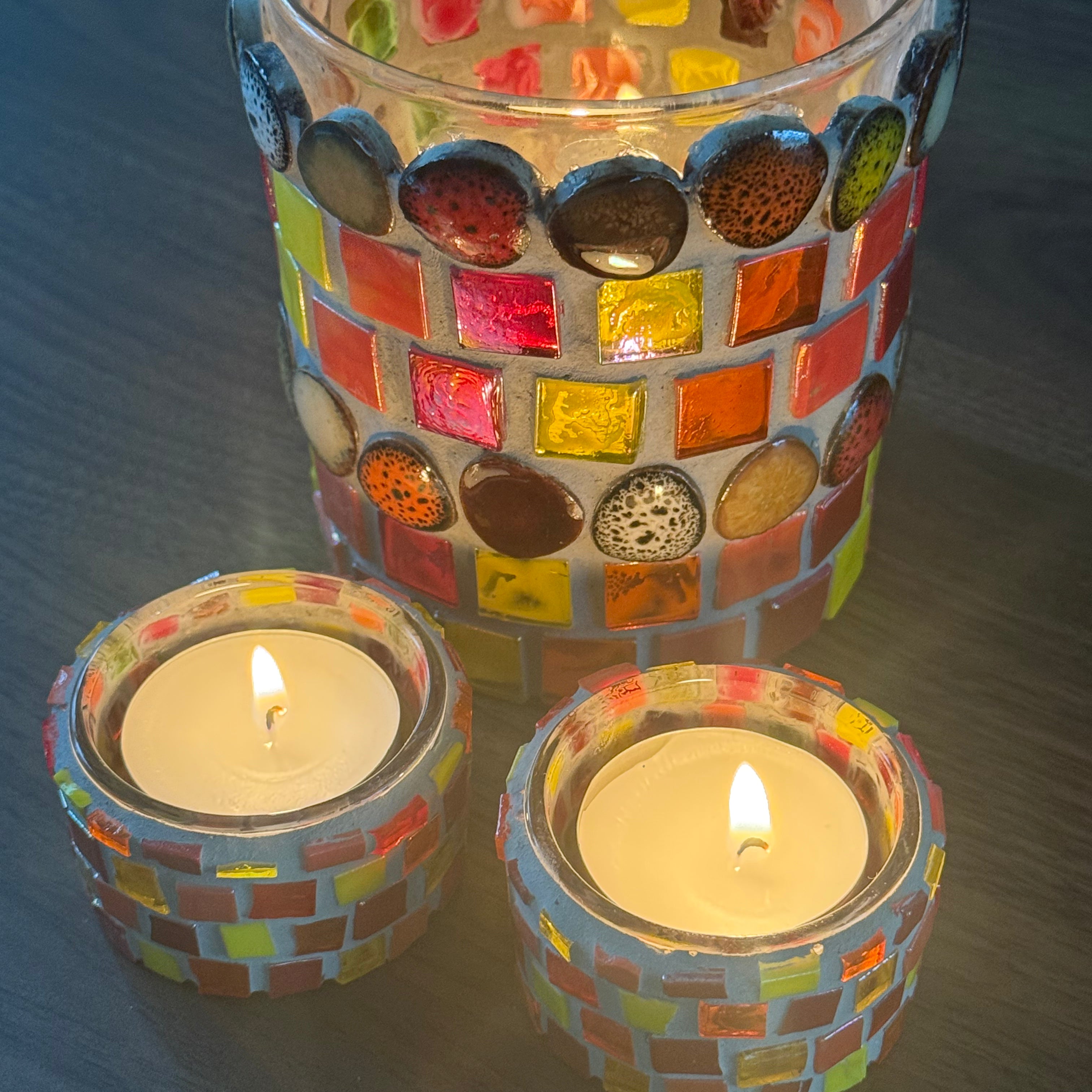 Mozaïek waxine licht houder groot handgemaakt red met pebbles