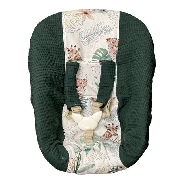 Stokke newborn hoes donker groen wild animal