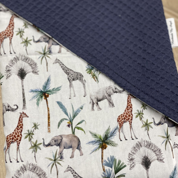 Wikkeldoek donker blauw jungle giraffe olifantjes