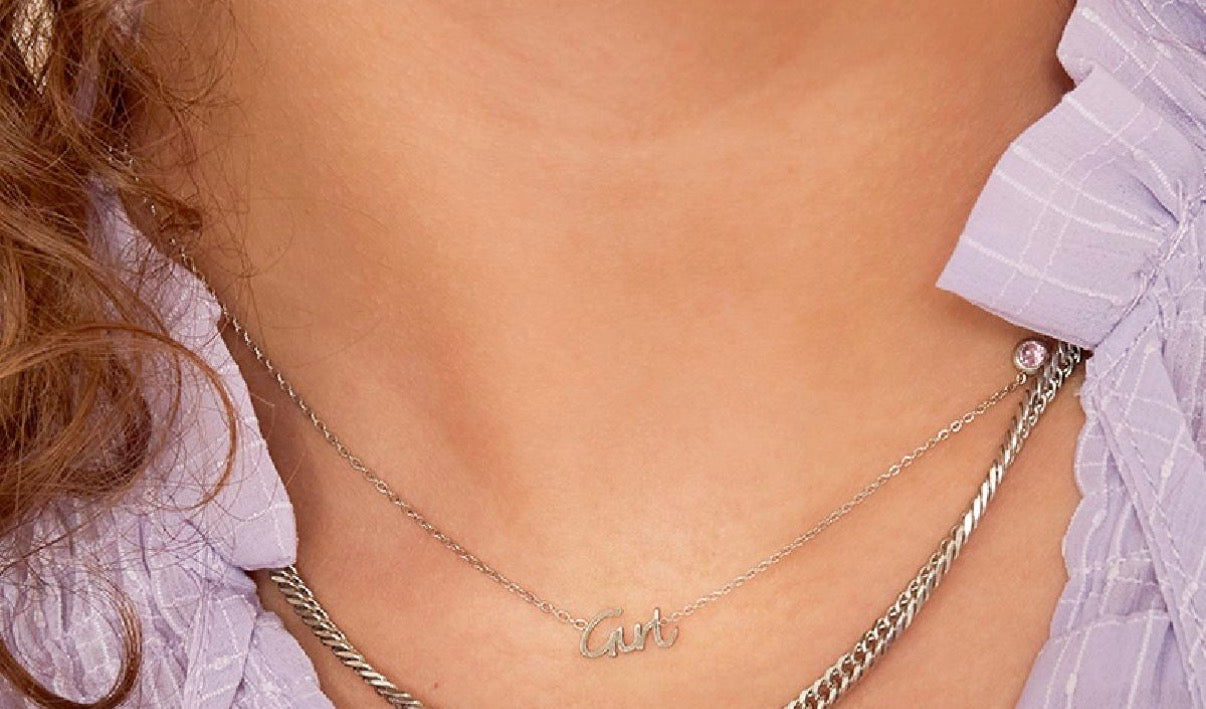 Geboorte ketting Girl Zilver kleur met Roze steen