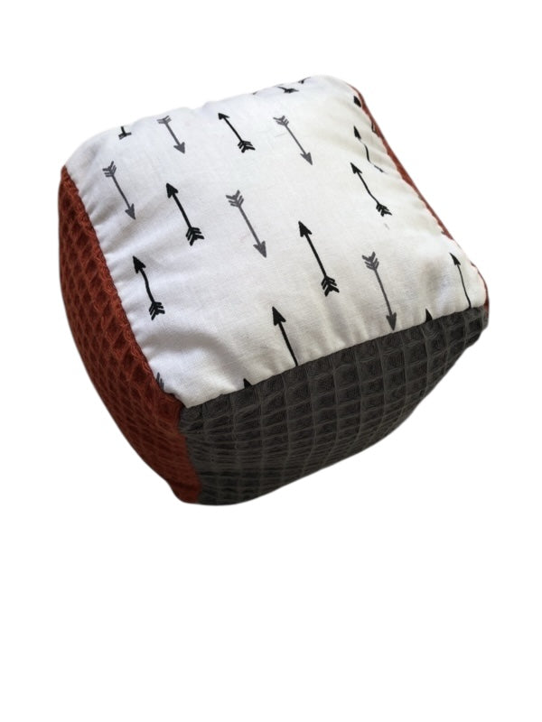 Speel kubus grijs koper pijltjes