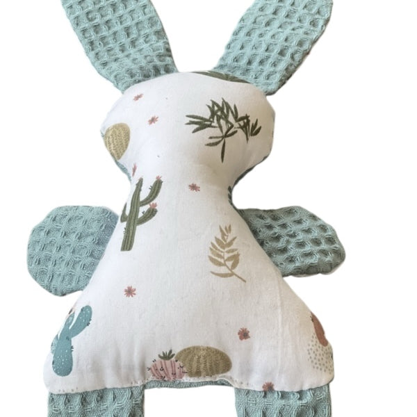 Knuffeltje konijn oud groen gekleurde cactus