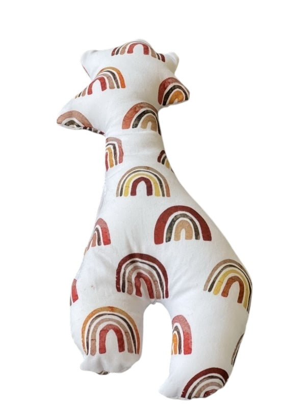 Knuffeltje giraffe regenboogjes