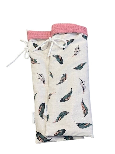 Kruikzak diep donker roze gekleurde veertjes