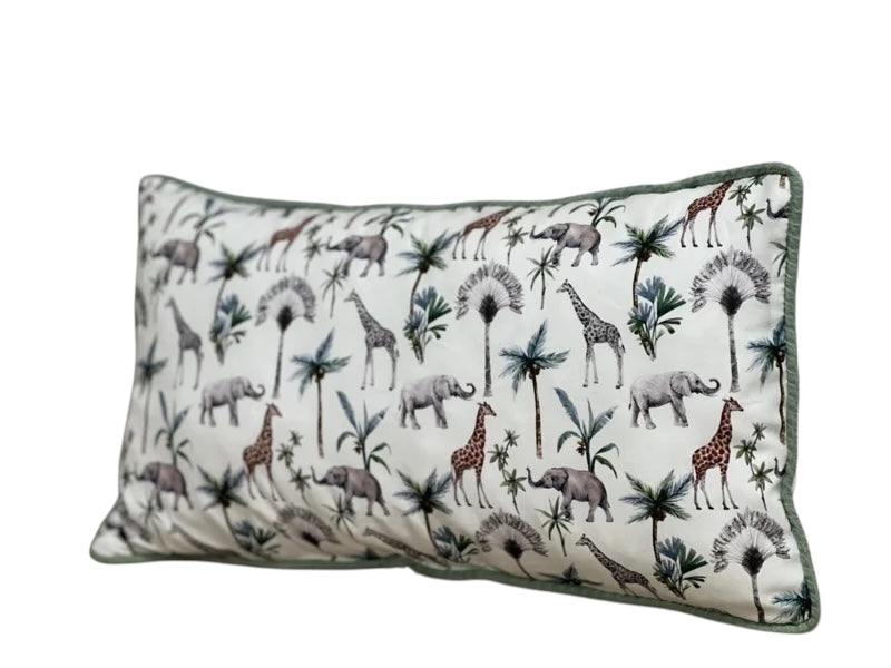 Kussentje Jungle giraffe olifantjes met rand