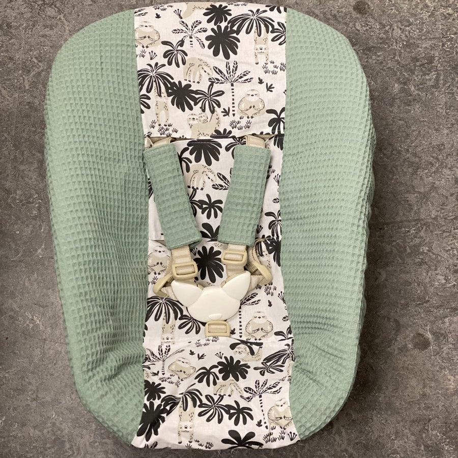 Stokke newborn cover old green sloth
